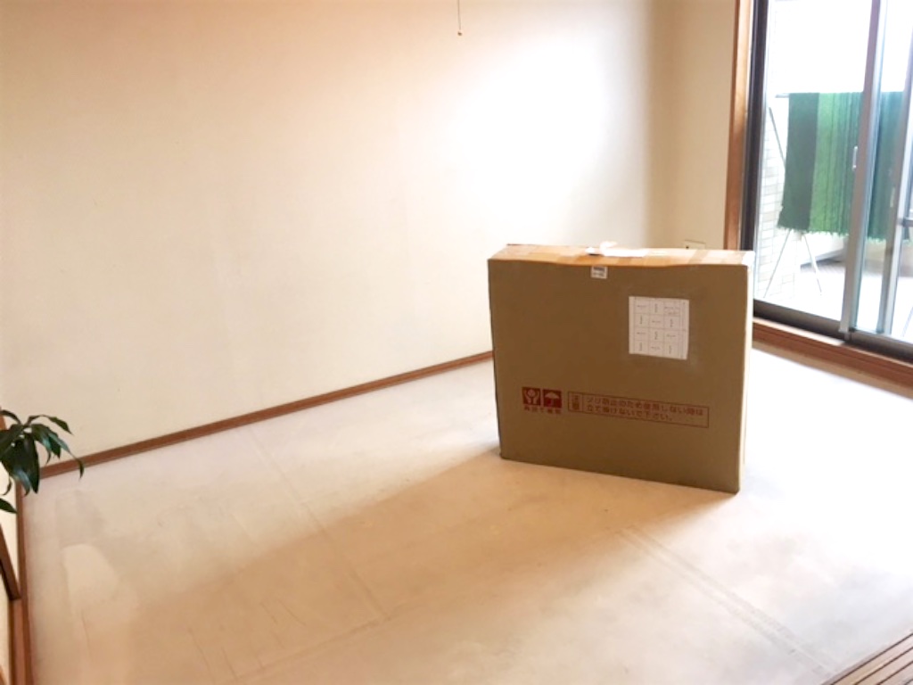 If the tatami mats are stored for a prolonged period of time in their packaged state in a high humidity environment