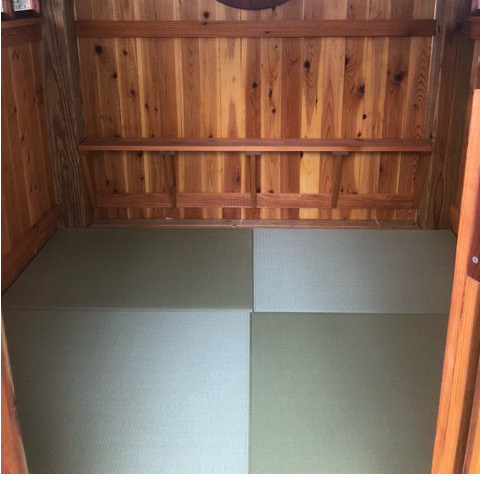 customer in Alexandria, Virginia sent us the photo showing the room using our Tatami mats. Thank you!